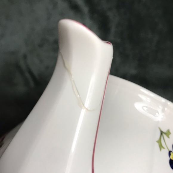 Villeroy & Boch PETITE FLEUR  Teapot NO LID. FIXED NOSE - Picture 9 of 16